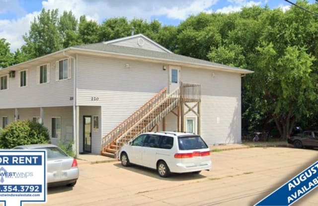 220 Lafayette Street - 220 Lafayette Street, Iowa City, IA 52240