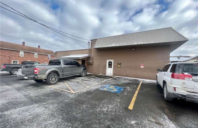 438 Line Avenue - 438 Line Avenue, Ellwood City, PA 16117