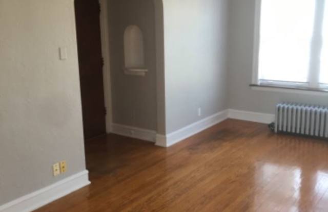1424 W Thome Ave Gallery 2