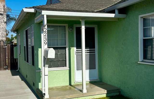 2239 Clark Ave Gallery 3