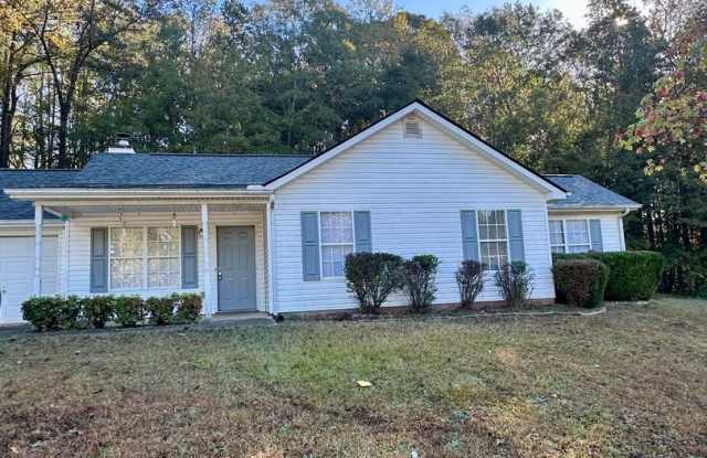 Single Family Home in Gillsville - 4363 Saddlewood Court, Jackson County, GA 30543