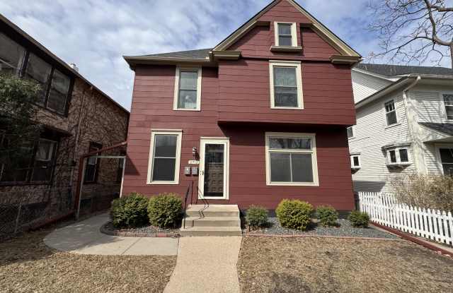 2712 Dupont Avenue South - 2 photos photos