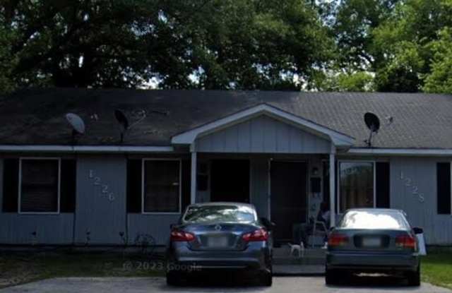 1226 Winton Avenue photos photos