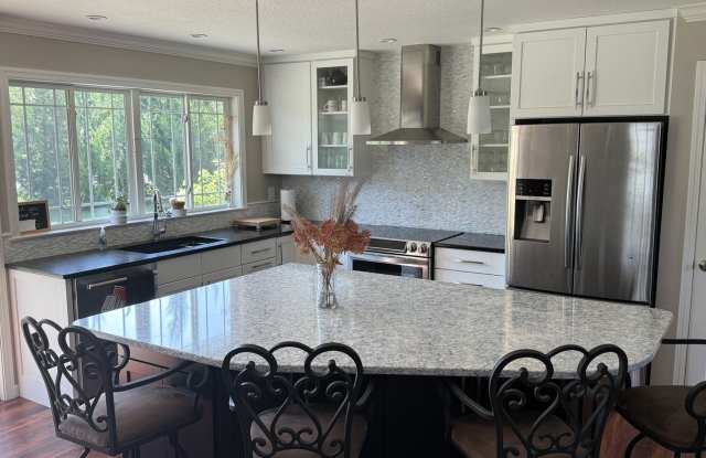 3002 Meadowbrook Court Gallery 4
