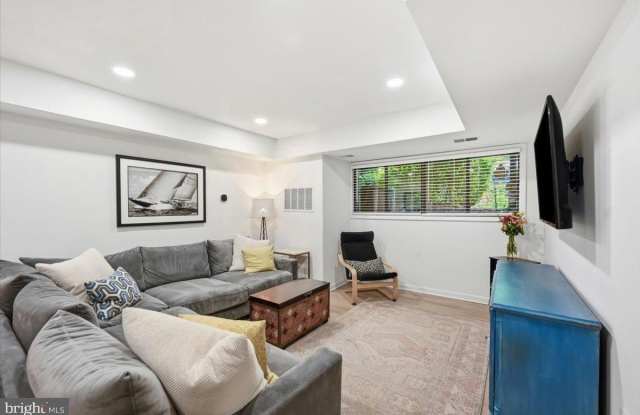 55 SKYHILL Road Gallery 4