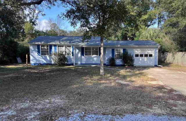 611 Rue Max - 611 Rue Max Street, Warrington, FL 32507 611 Rue Max - 611 Rue Max Street, Warrington, FL 32507