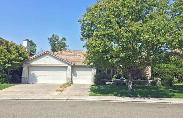 Executive 4 Bedroom 2.5 Bath, 2400 sft. Elk Grove Home for Lease. - 9282 Monmouth Court, Elk Grove, CA 95758