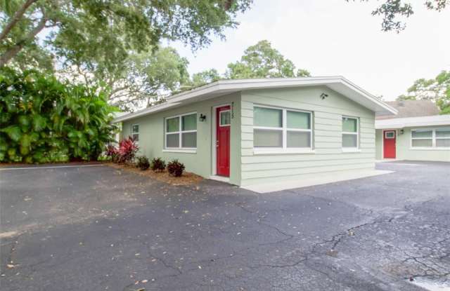 715 BAY STREET photos photos