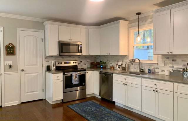 1634 Glengarry Drive Gallery 4