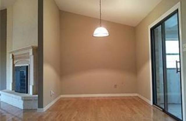 7905 Sloan Circle Gallery 3