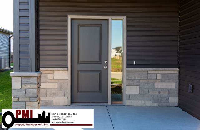 NEW! 3 Bedroom 3 Bathroom Town Home Gallery 4