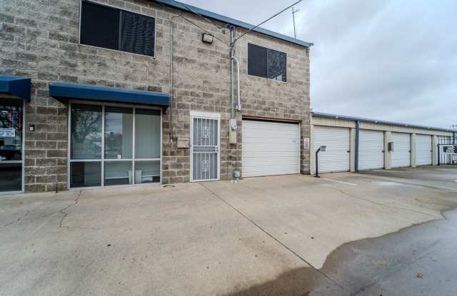 Beautiful 2bd 2 bath remolded unit Gallery 3