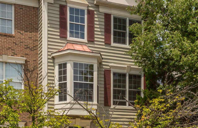 1116 CYPRESS TREE PLACE Gallery 2