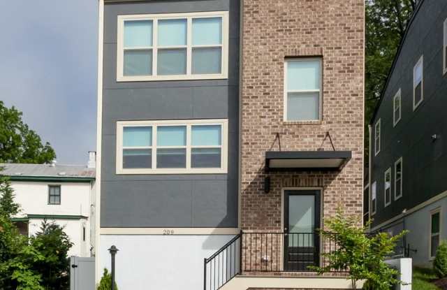 209 Burnet St photos photos