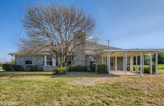 201 Live Oak Lane - 201 Live Oak Lane, Johnson County, TX 76028