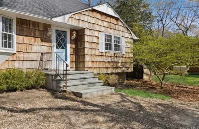 135 Pembroke Drive Gallery 2