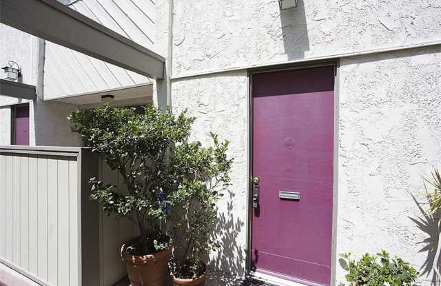 1823 Thayer Avenue Gallery 3
