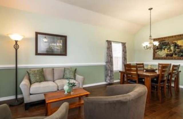 300 Canyon Springs Drive Gallery 4