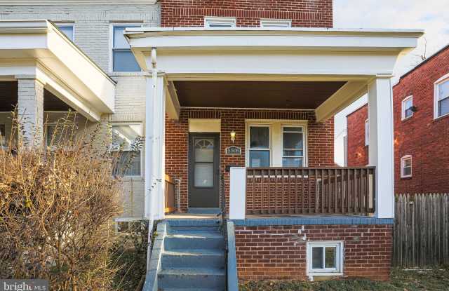 5505 MINNOKA AVENUE Gallery 2