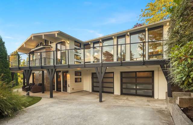 Kirkland West of Market - Luxury 3 Bedroom 3 Bath Home Gallery 3