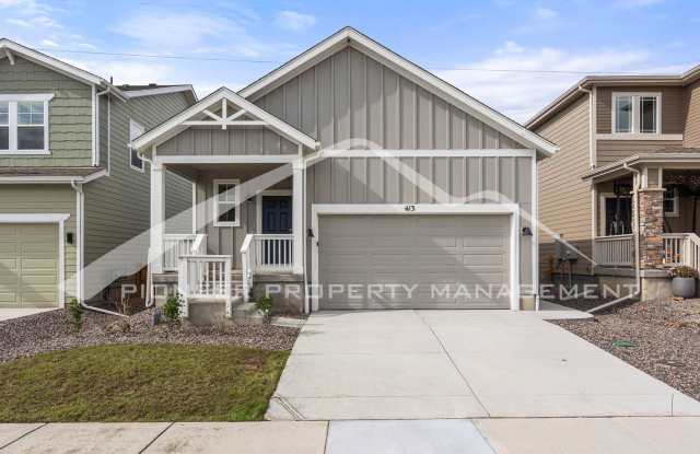 Gorgeous Home with Washer/Dryer and Fenced Yard - 413 Overbrook Lane, Longmont, CO 80504