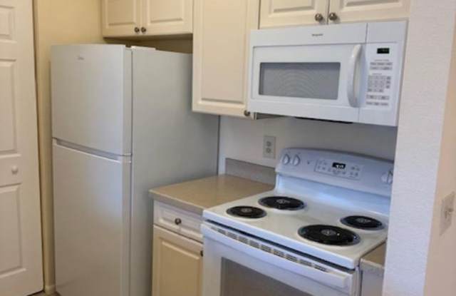 Great Location  Super cute 1 Bedroom unit Gallery 4