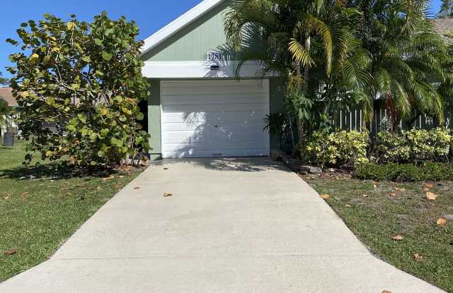 1781 Southeast Linpark Court - 1781 Southeast Linpark Court, Port St. Lucie, FL 34952