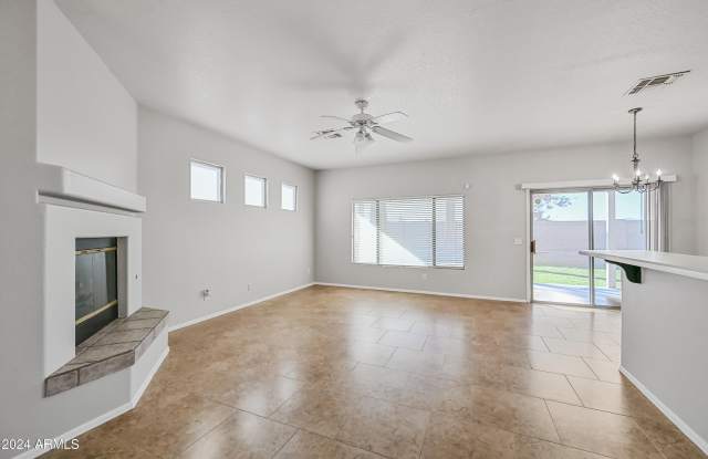 2794 N 133rd Drive photos photos