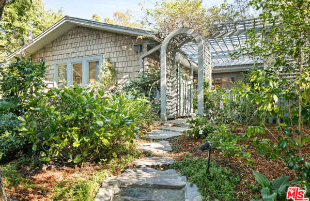 566 STASSI LN - 566 Stassi Lane, Los Angeles, CA 90402