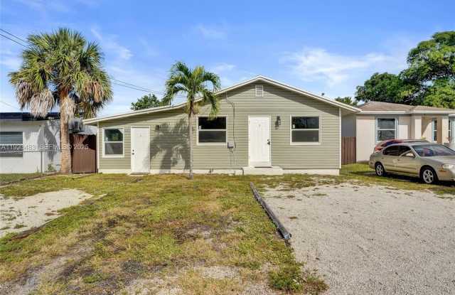 3633 SW 12th Ct photos photos