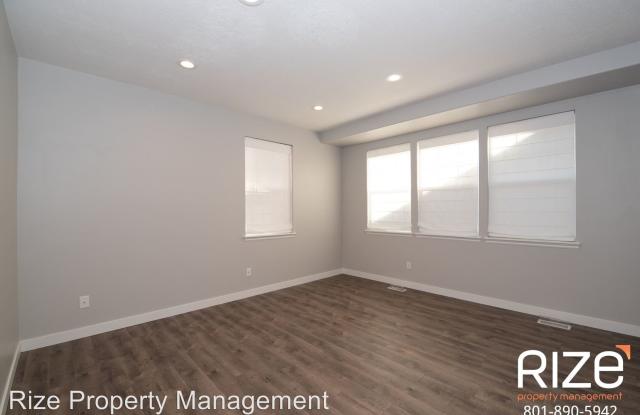 10966 S Maple Forest Way Gallery 3