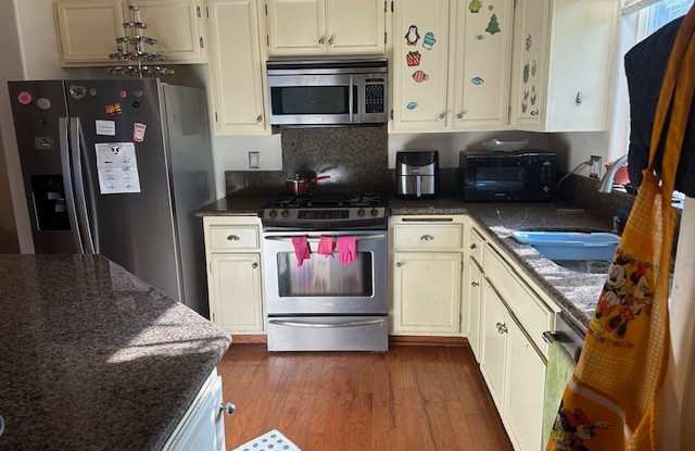 305 Barkine Court2 Gallery 2