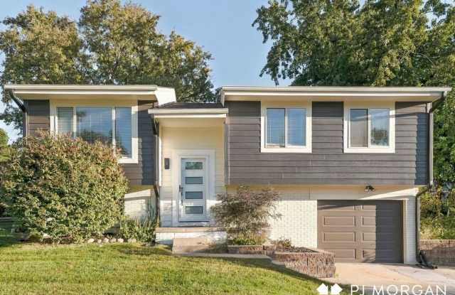 Newly Renovated & Move-In Ready! Gallery 1