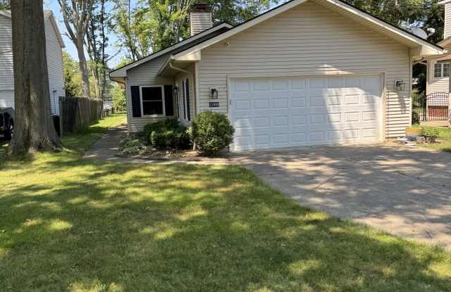 23900 Hedgewood Ave photos photos