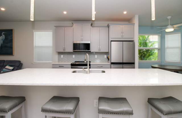 ***BEAUTIFUL ANNUAL RENTAL***NOW AVAILABLE***NEWER CONSTRUCTION*** photos photos
