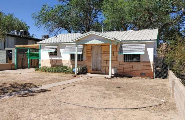 Charming 2 Bedroom 1 Bathroom Home In The South San Pedro Neighborhood! photos photos