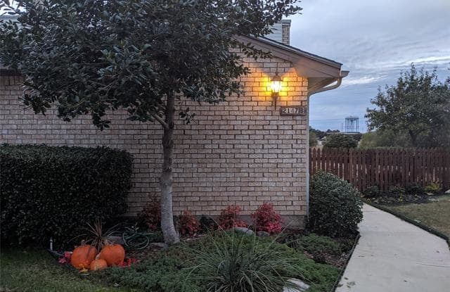 2147 Willow Place - 2147 Willow Place, Carrollton, TX 75006