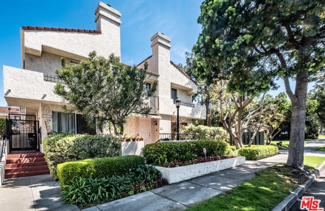 2417 34TH ST - 2417 34th Street, Santa Monica, CA 90405