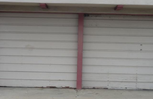 2004 L St Gallery 3
