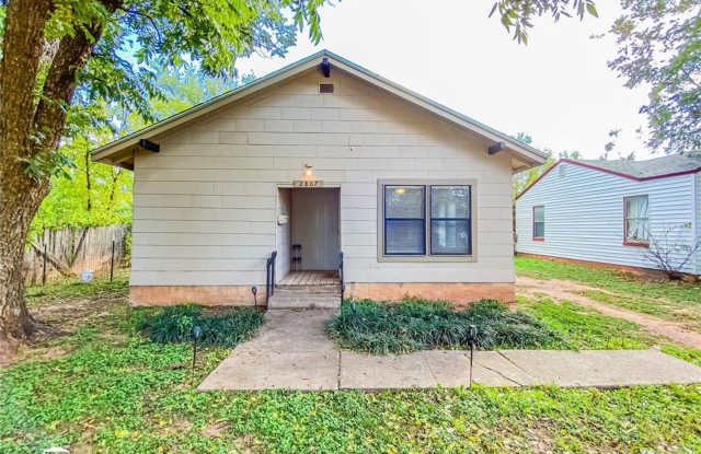 2807 Russell photos photos 2807 Russell photos photos