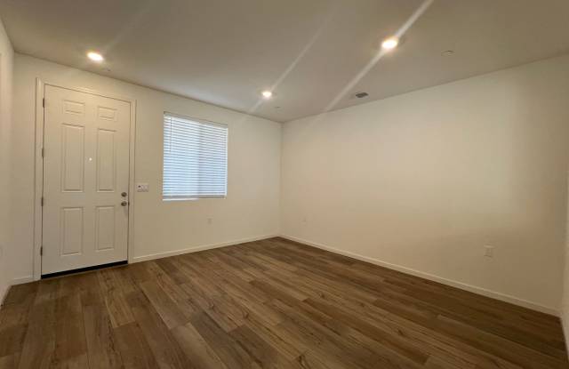 ***JUST REDUCED!!!*** 3-Bedroom, 2-Bathroom Home in a Great Clovis Location! Gallery 4