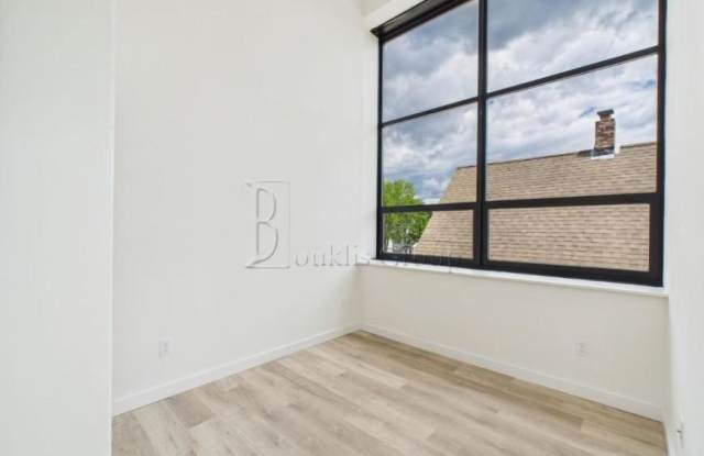 165 Richards Street Gallery 2