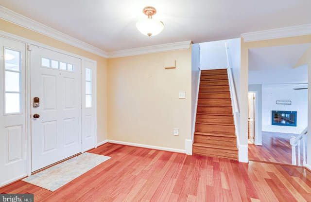 3022 DOWER HOUSE Drive Gallery 4