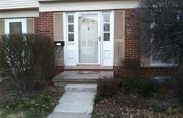 1813 Brentwood photos photos