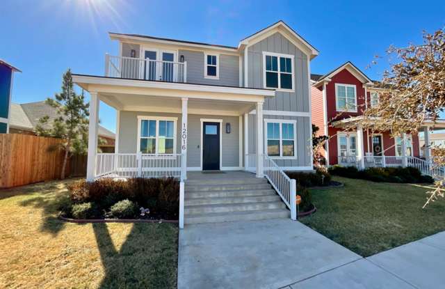 Spacious 4Bed/3Bath Available photos photos