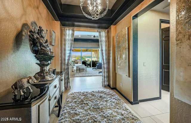 16739 W Holly Street Gallery 4