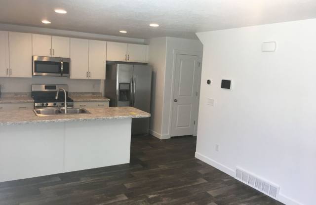 237 E Warbler Ct Gallery 4