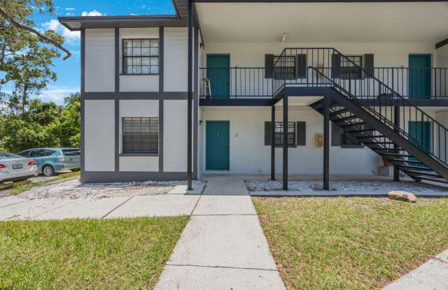 2 bedroom 2 bath** Just Steps away from Great Restaurant, Shopping and Down Town Safety Harbor** photos photos