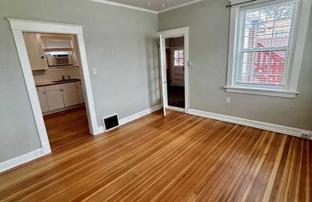 1400 Monroe Street photos photos