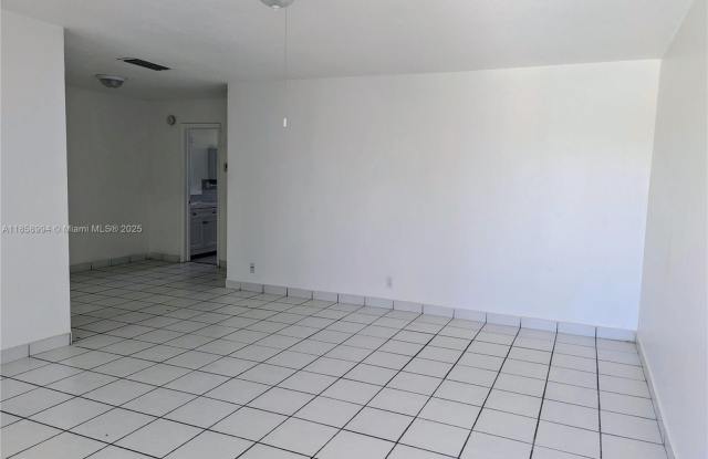 1830 Sheridan St photos photos